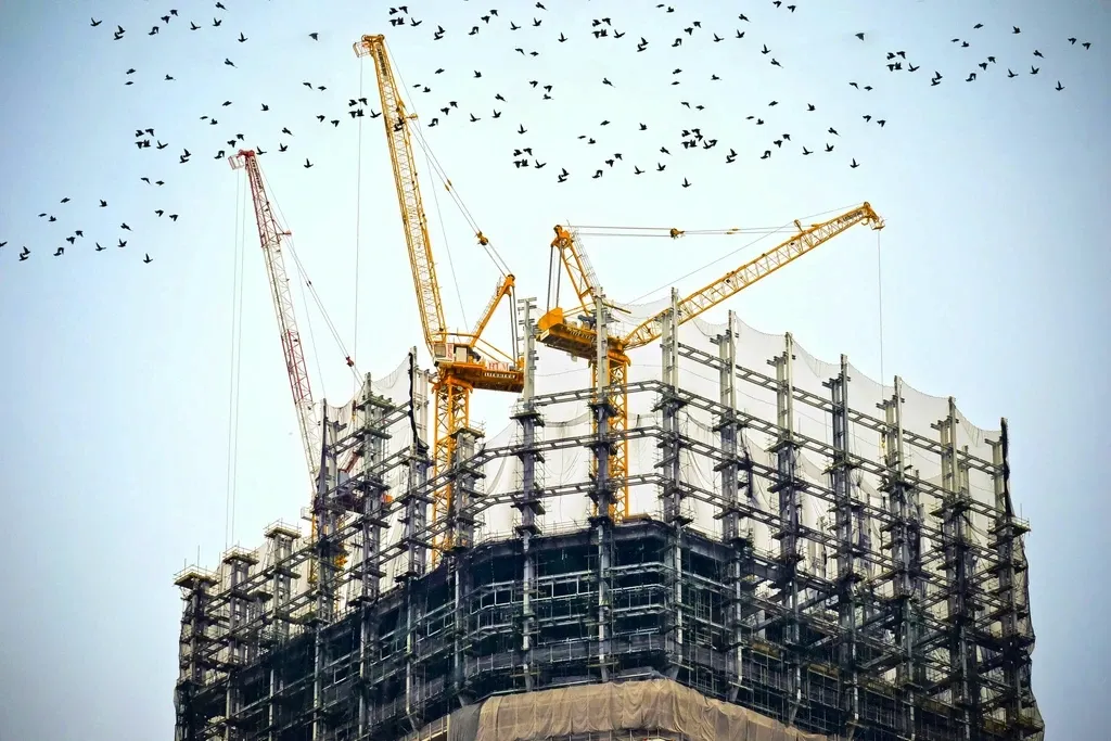 Eigenes ChatGPT selbst bauen: die realistischen Wege fürs Unternehmen (2026)